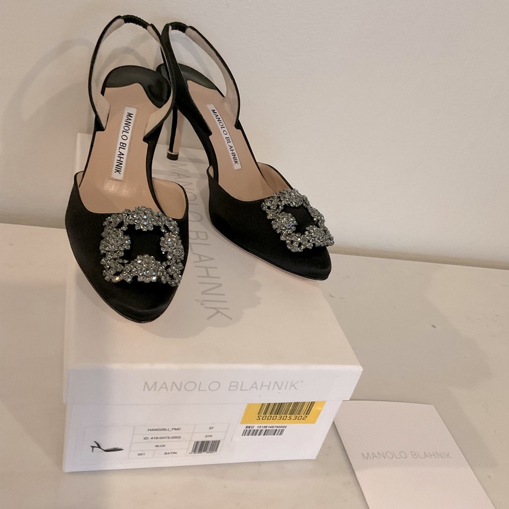NIB Manolo Blahnik Hangisi kitten heel 37